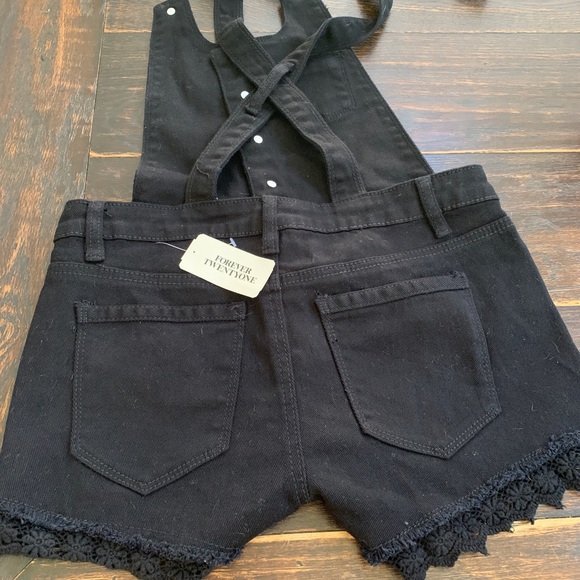 Forever 21 Overall Black Jean shorts - Picture 2 of 6